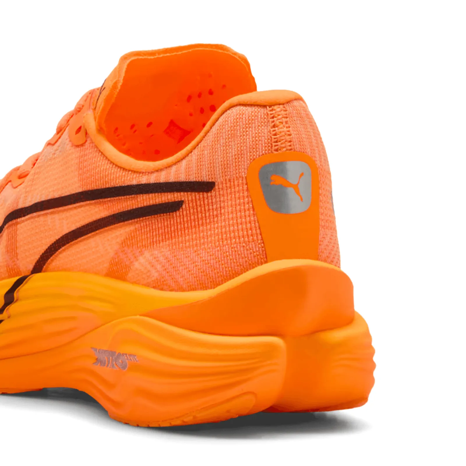 Жіночі кросівки Puma DEVIATE NITRO ELITE 3