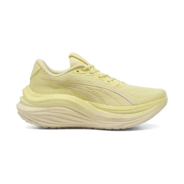 Жіночі кросівки Puma MAGMAX NITRO