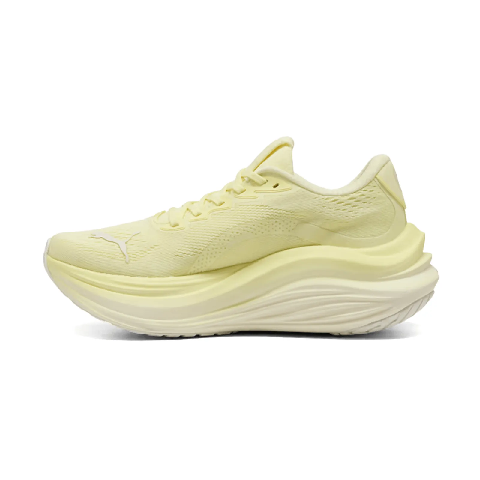 Жіночі кросівки Puma MAGMAX NITRO