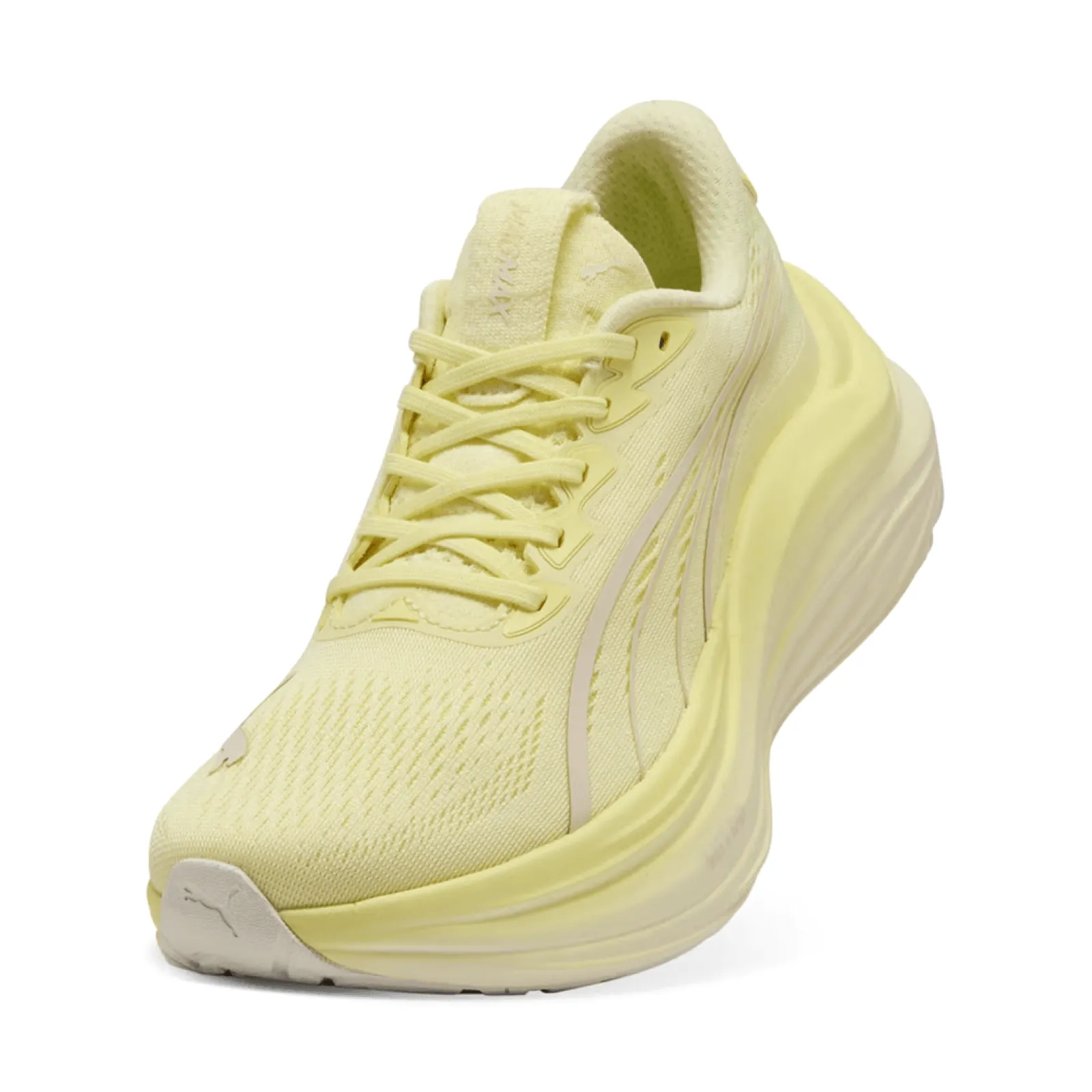 Жіночі кросівки Puma MAGMAX NITRO