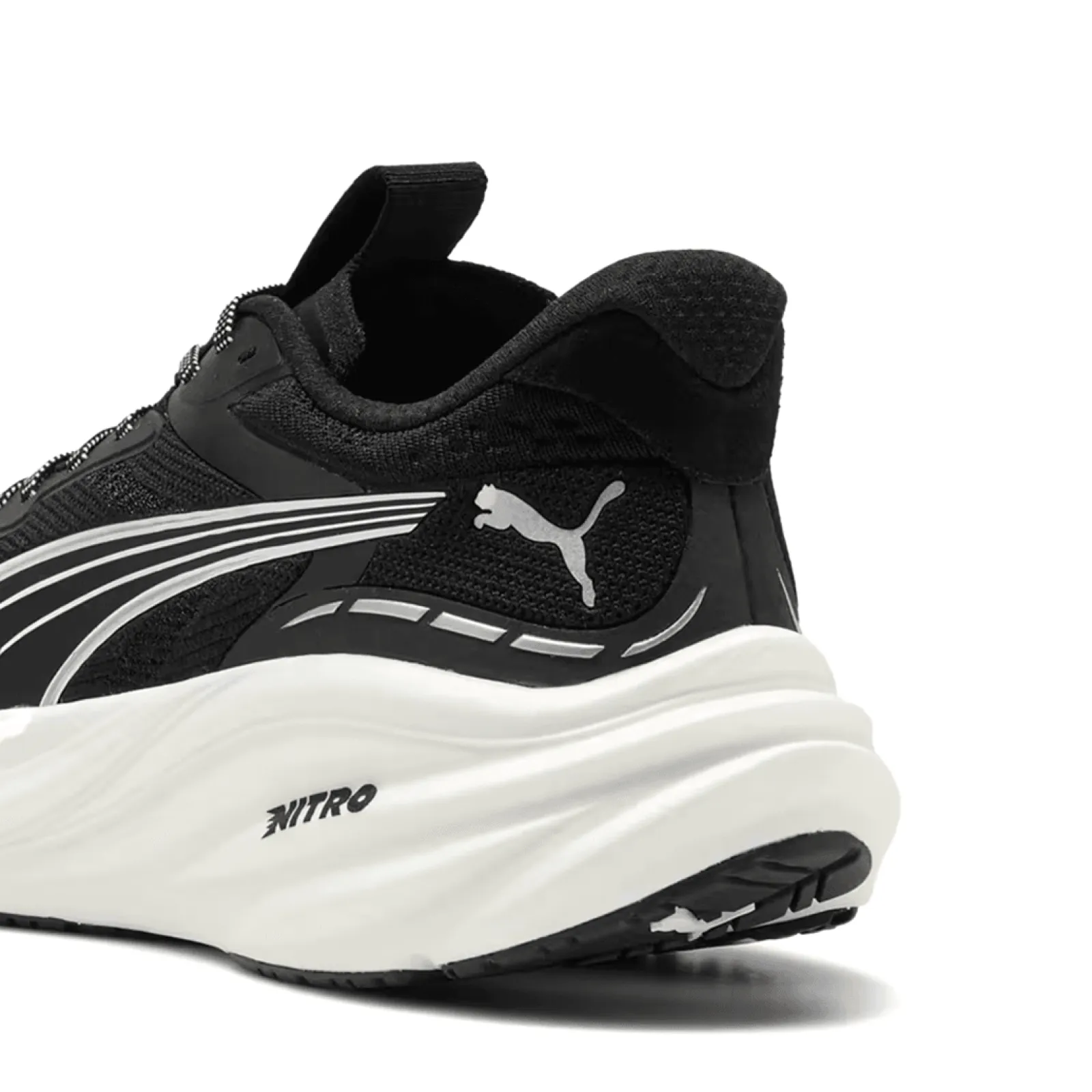 Чоловічі кросівки Puma MAGNIFY NITRO 3