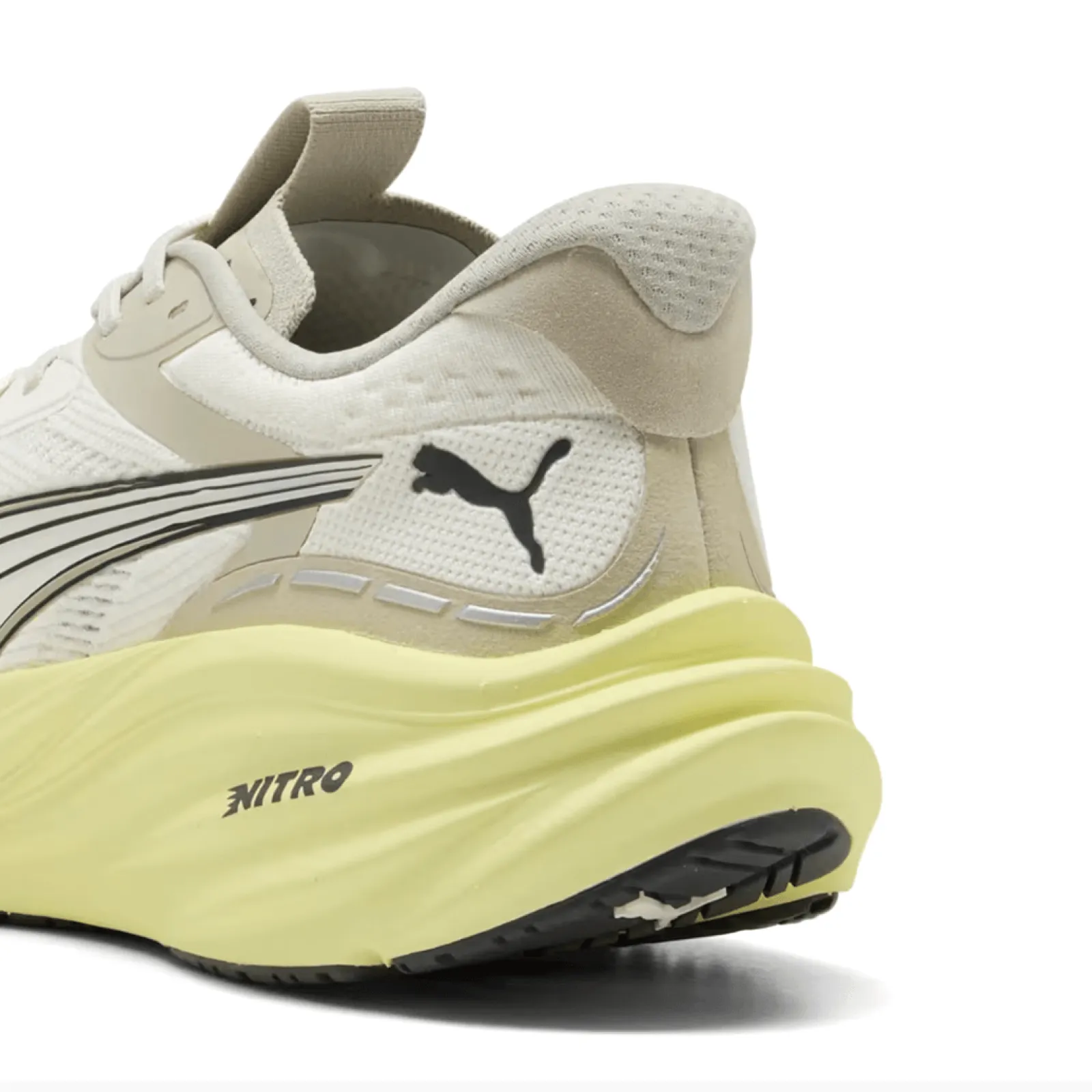 Чоловічі кросівки Puma MAGNIFY NITRO 3