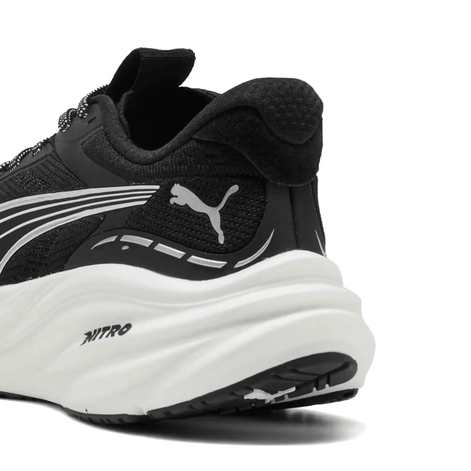 Жіночі кросівки Puma MAGNIFY NITRO 3