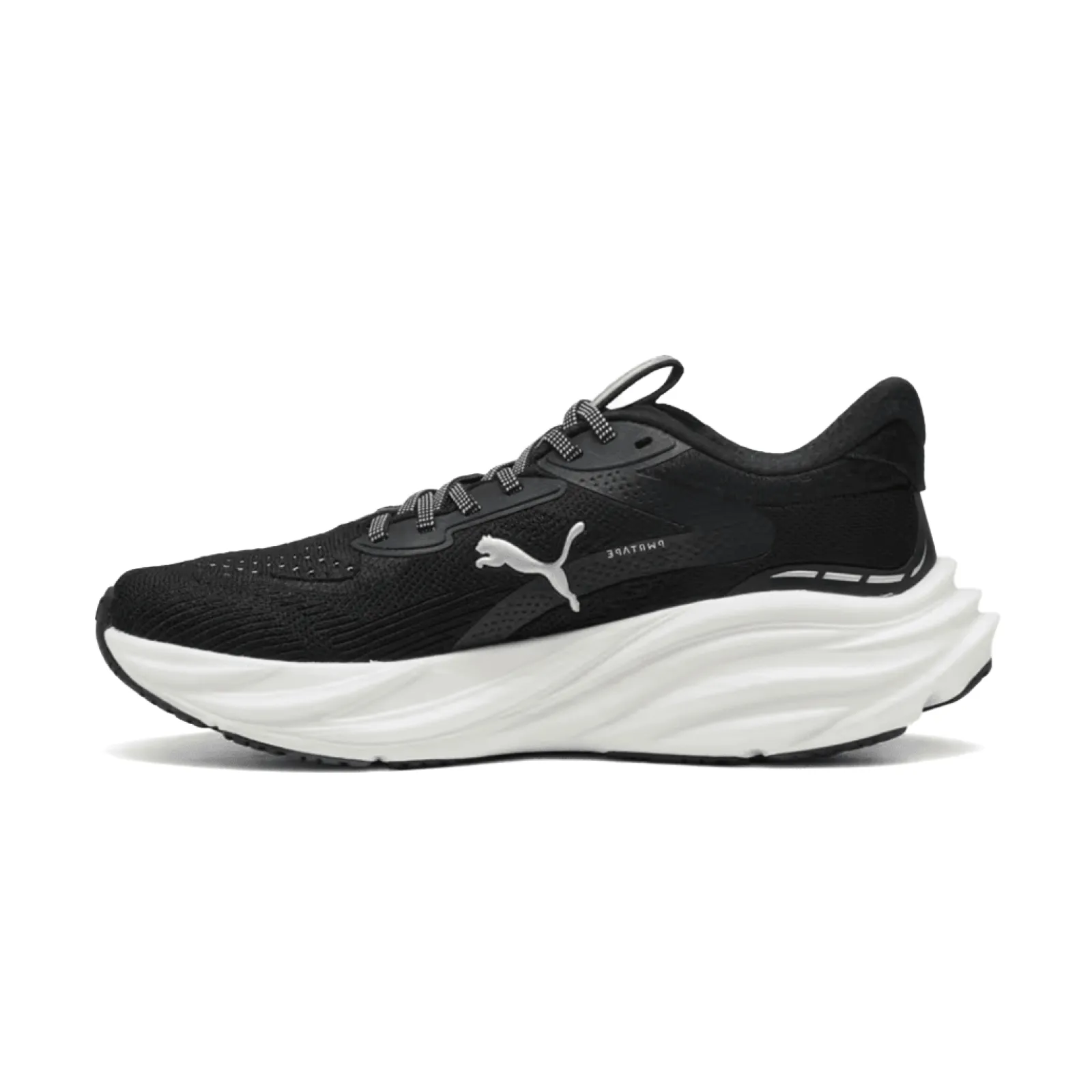 Жіночі кросівки Puma MAGNIFY NITRO 3